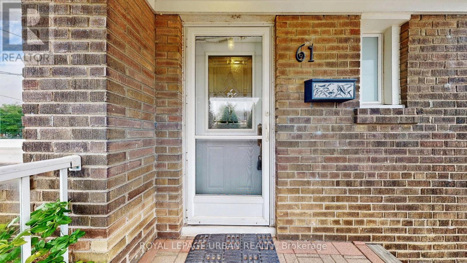 61 Binswood Avenue, Toronto (East York), Ontario  M4C 3N8 - Photo 3 - E12209226