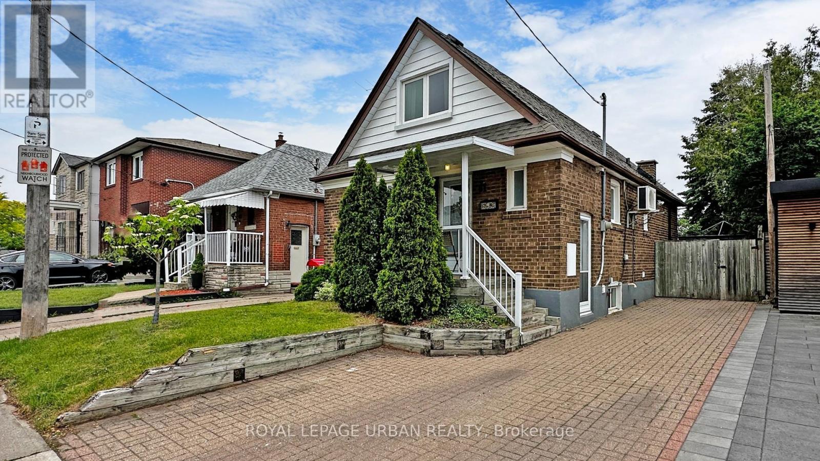 61 Binswood Avenue, Toronto (East York), Ontario  M4C 3N8 - Photo 2 - E12209226