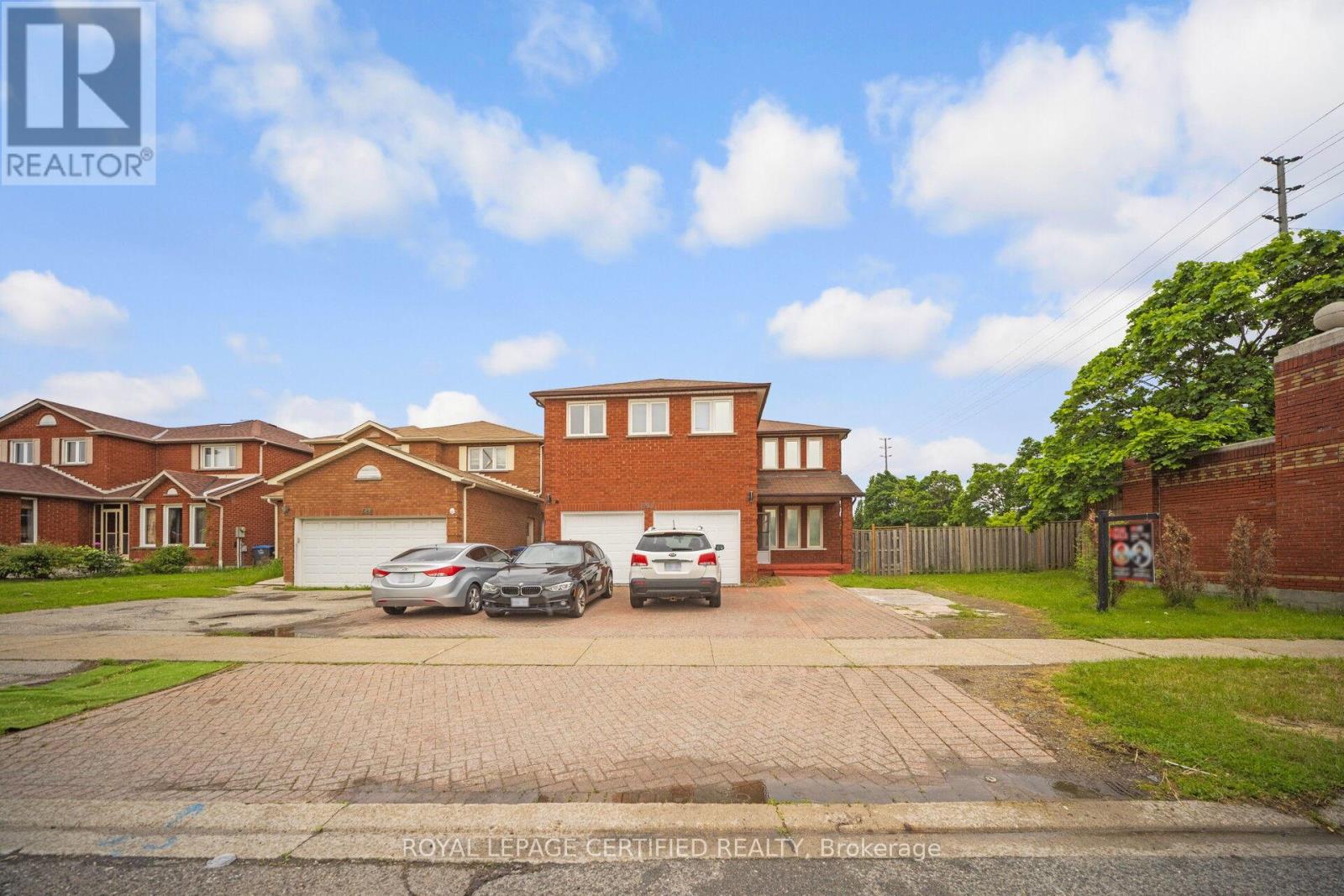 692 HUNTINGTON RIDGE DRIVE, Mississauga, Ontario