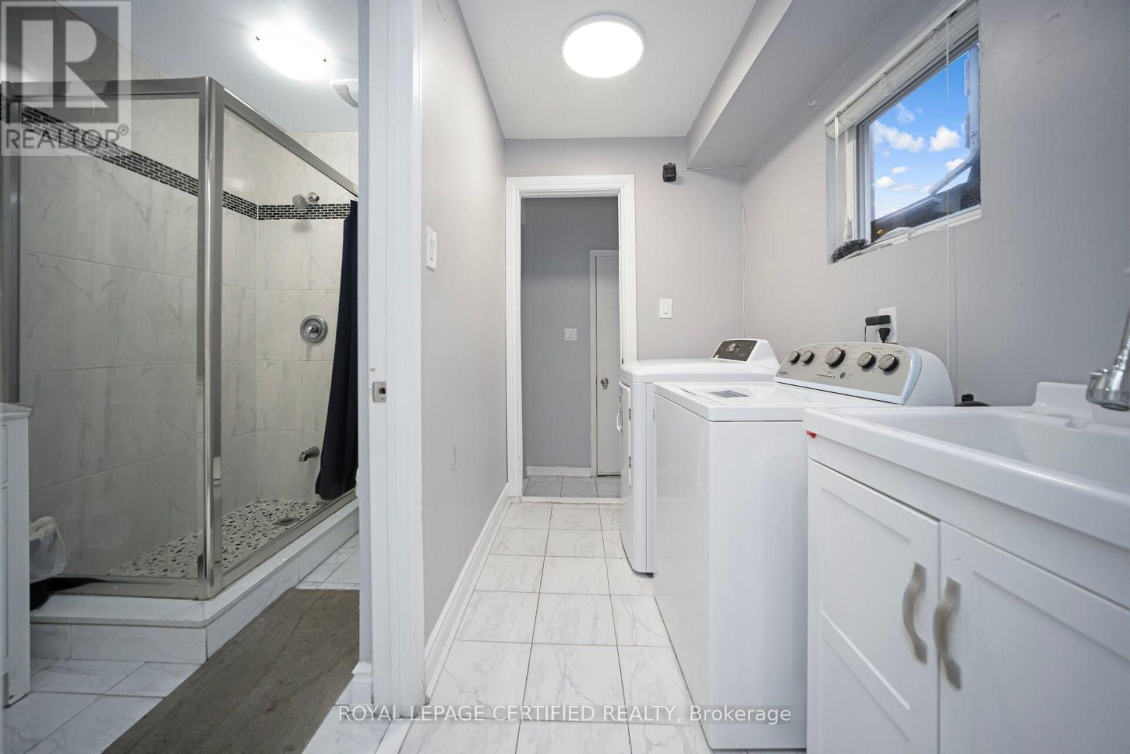 692 Huntington Ridge Drive, Mississauga, Ontario  L5R 1Z5 - Photo 21 - W12185886