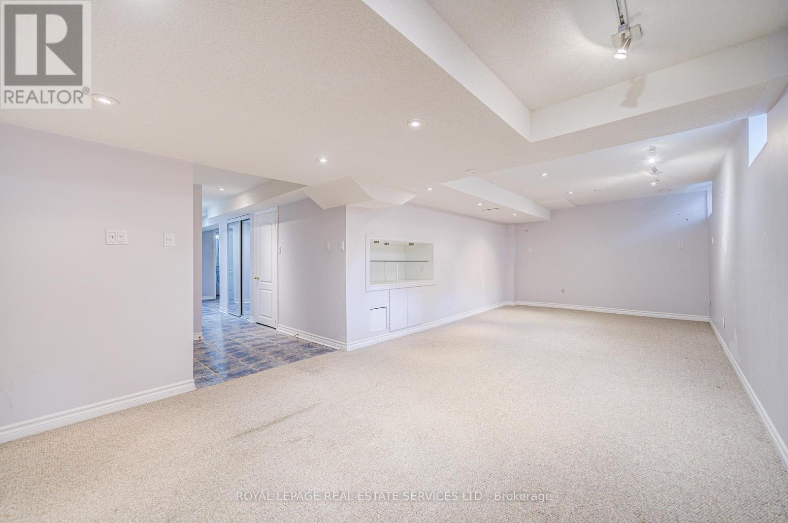 2399 Westoak Trails Boulevard, Oakville, Ontario  L6M 3X6 - Photo 22 - W12207171