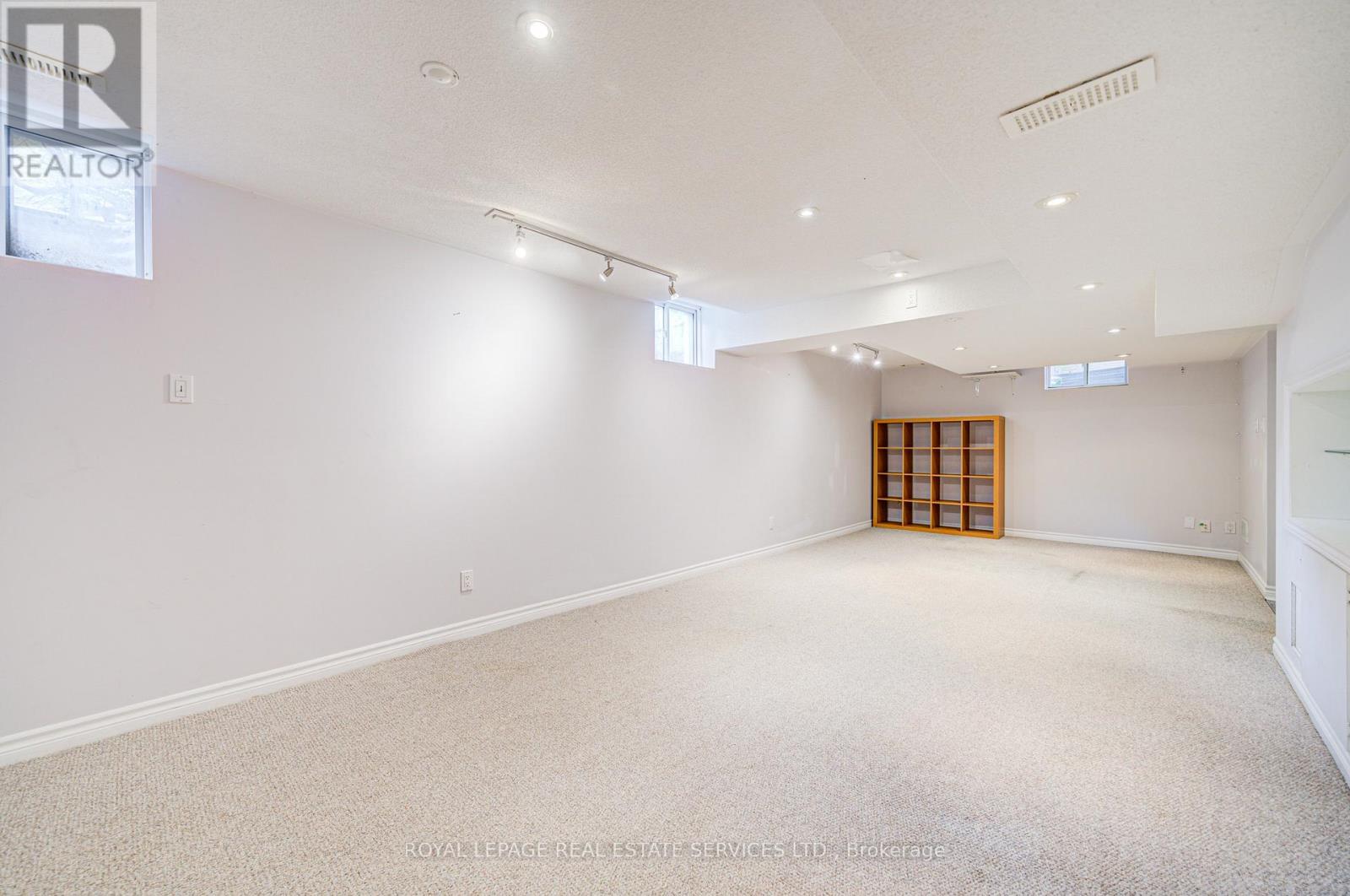 2399 Westoak Trails Boulevard, Oakville, Ontario  L6M 3X6 - Photo 23 - W12207171