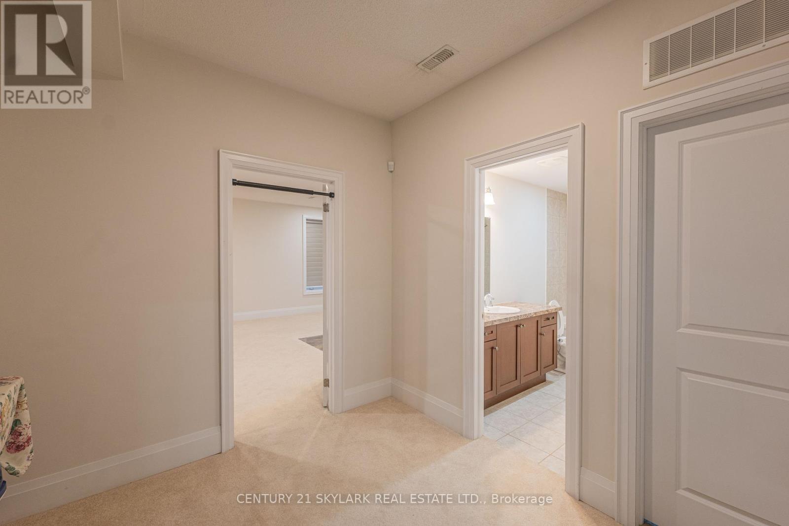 8 Natural Terrace, Brampton (Credit Valley), Ontario  L6Y 6A5 - Photo 36 - W12209755