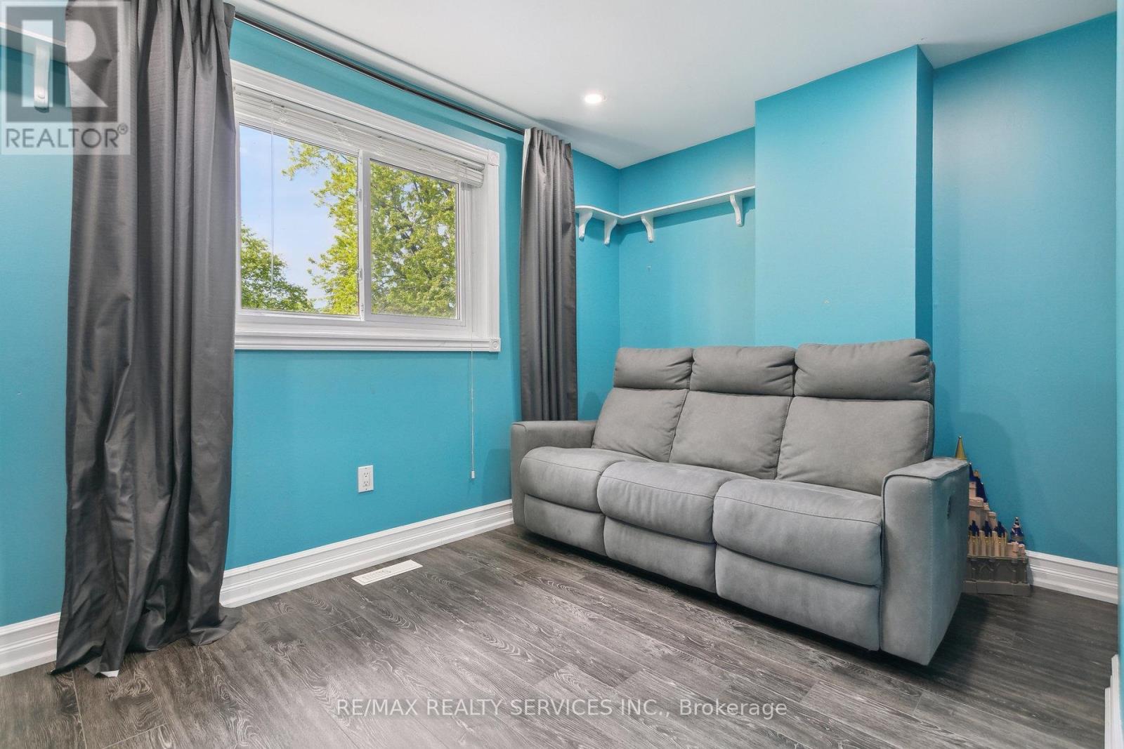 16 Groveland Court, Brampton (Northgate), Ontario  L6S 1L4 - Photo 13 - W12209850