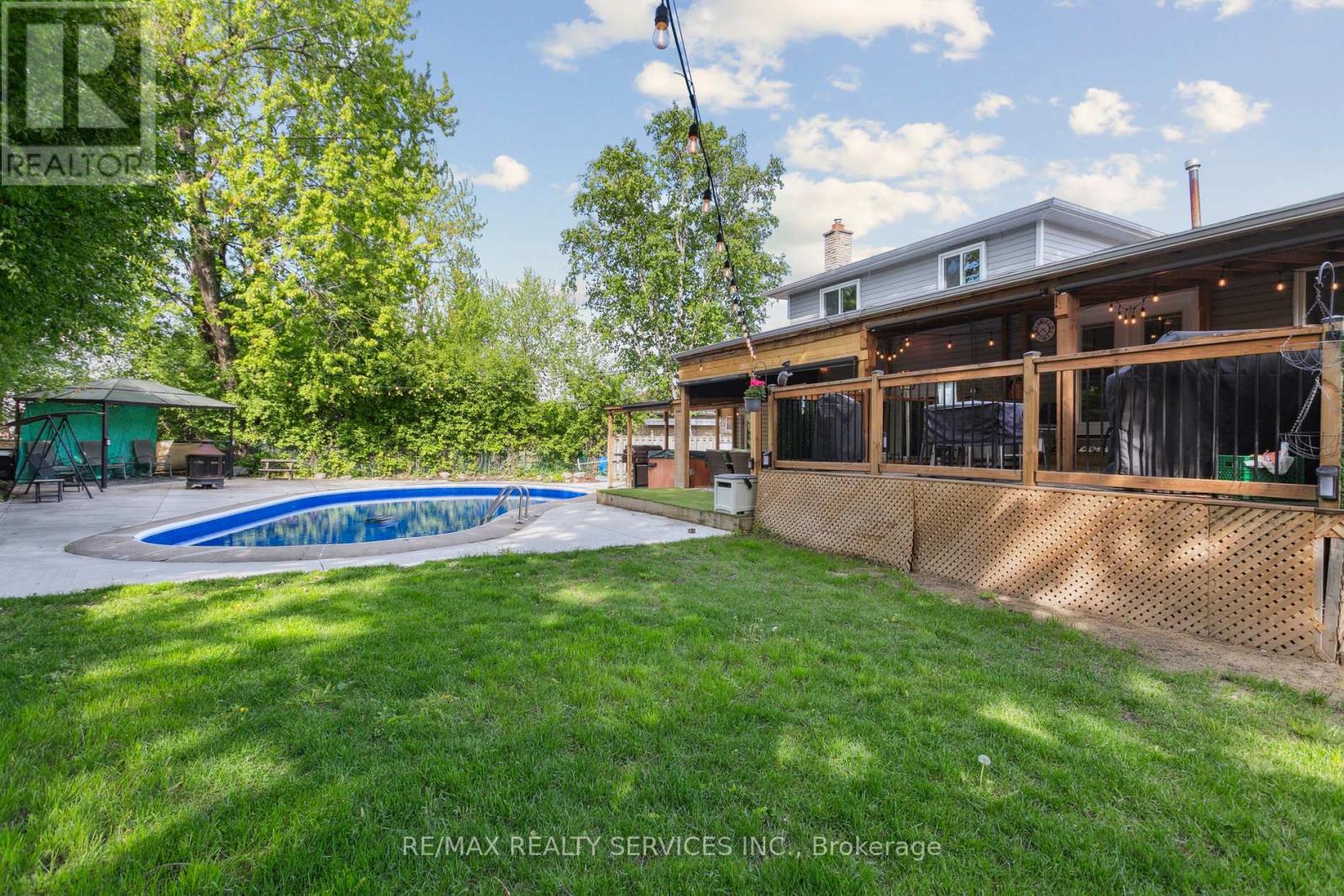 16 Groveland Court, Brampton (Northgate), Ontario  L6S 1L4 - Photo 32 - W12209850