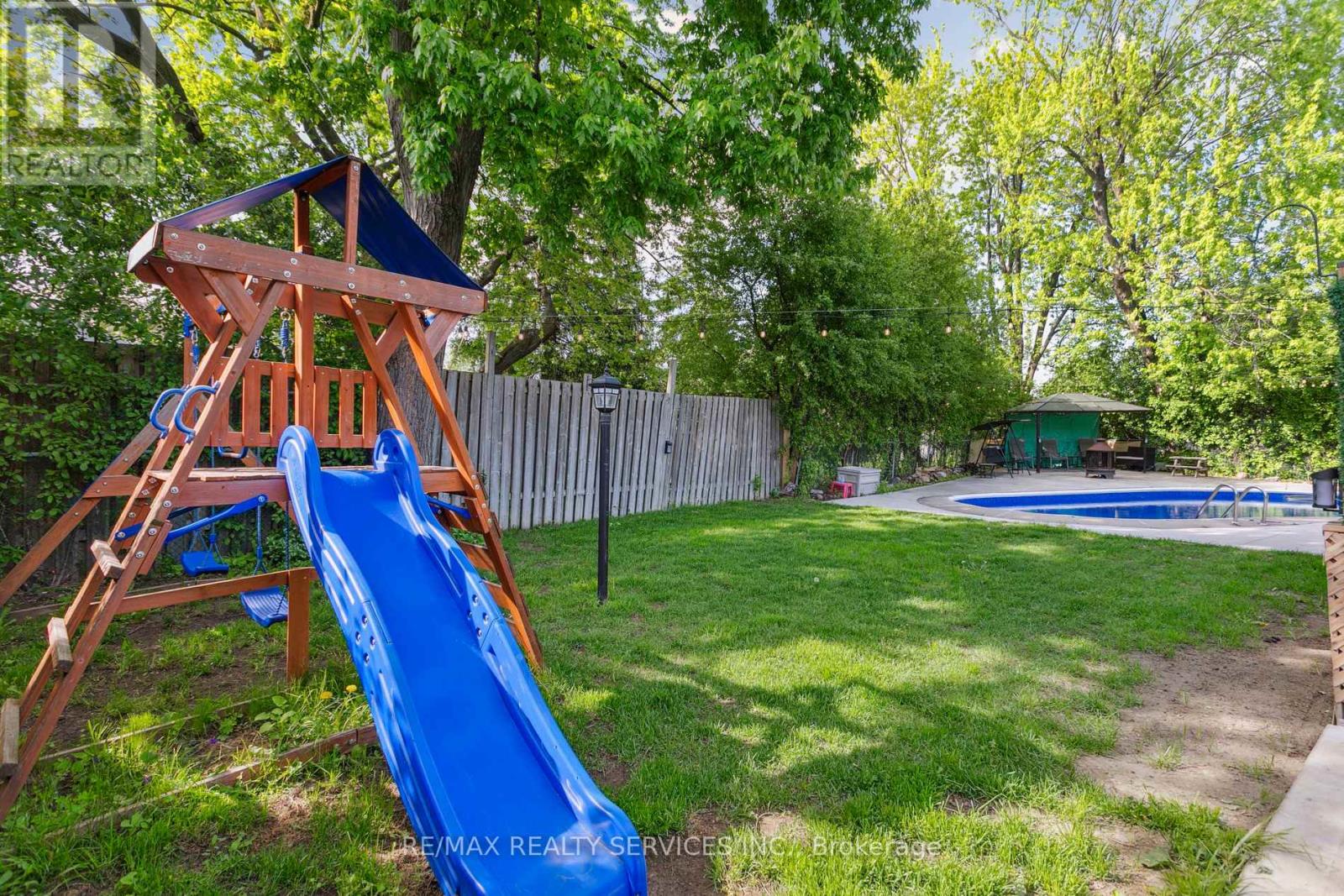 16 Groveland Court, Brampton (Northgate), Ontario  L6S 1L4 - Photo 33 - W12209850