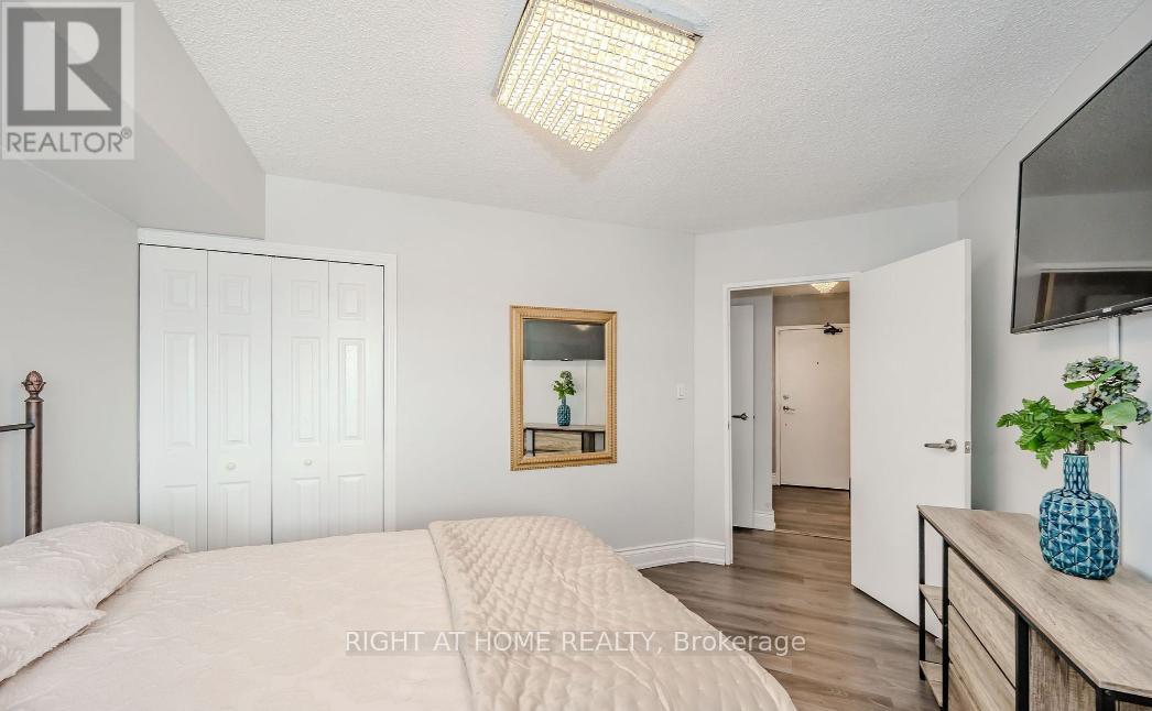 625 - 1000 Cedarglen Gate, Mississauga, Ontario  L5C 3Z5 - Photo 11 - W12209864