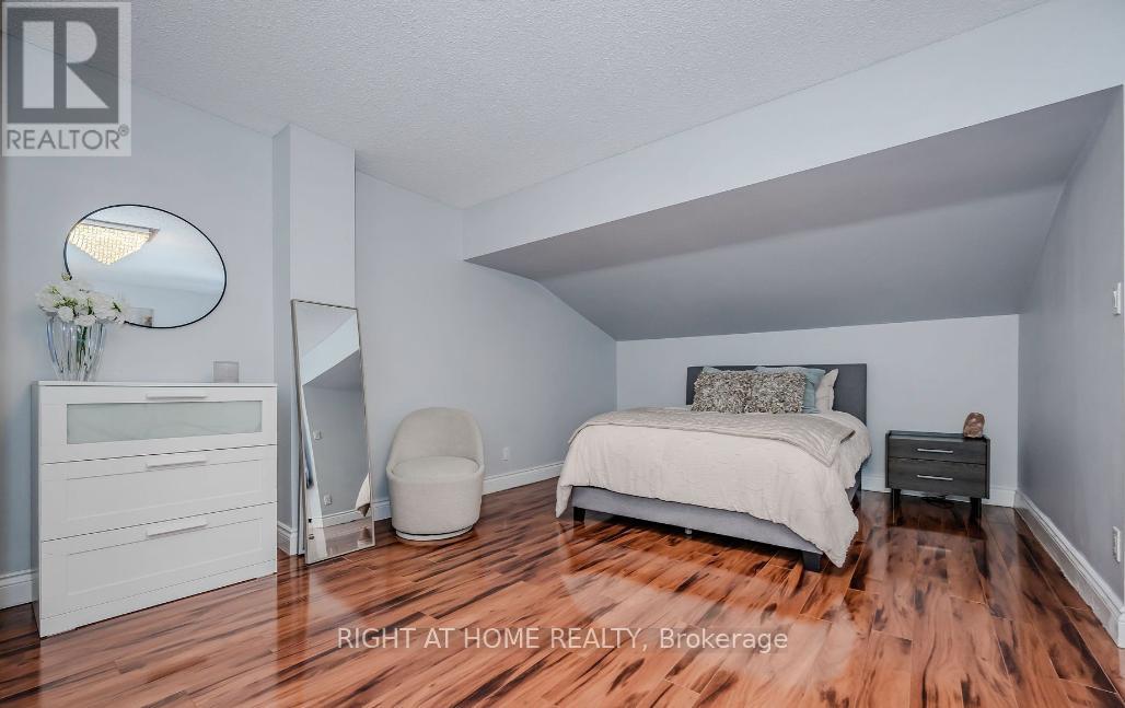 625 - 1000 Cedarglen Gate, Mississauga, Ontario  L5C 3Z5 - Photo 15 - W12209864
