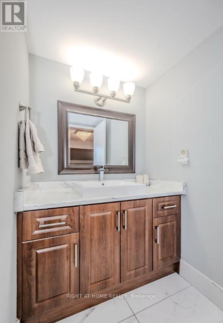 625 - 1000 Cedarglen Gate, Mississauga, Ontario  L5C 3Z5 - Photo 17 - W12209864