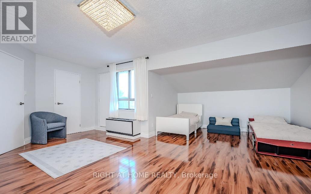 625 - 1000 Cedarglen Gate, Mississauga, Ontario  L5C 3Z5 - Photo 20 - W12209864