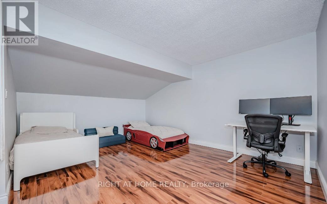 625 - 1000 Cedarglen Gate, Mississauga, Ontario  L5C 3Z5 - Photo 21 - W12209864