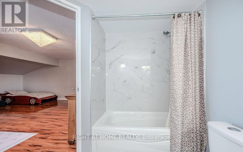 625 - 1000 Cedarglen Gate, Mississauga, Ontario  L5C 3Z5 - Photo 24 - W12209864