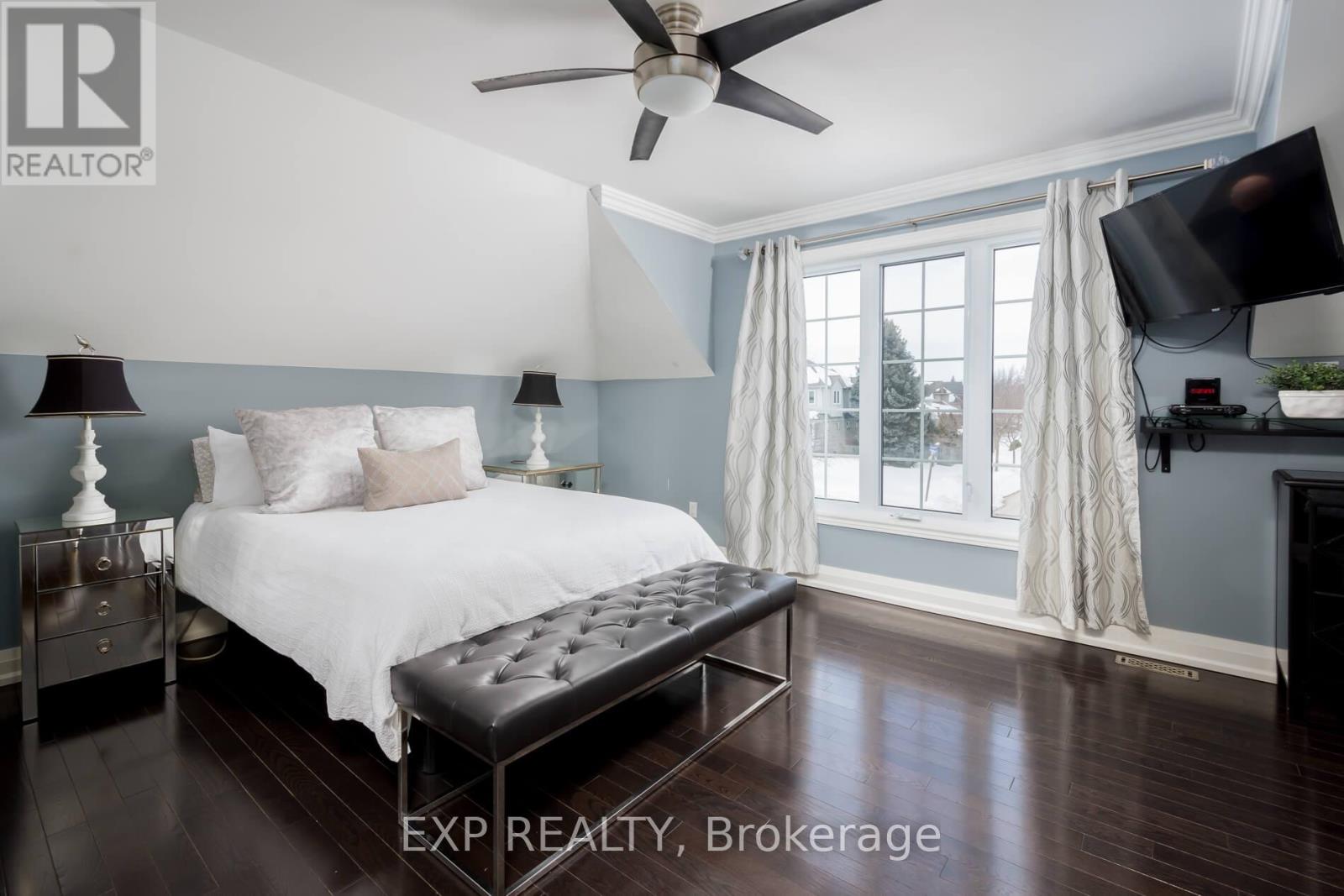 2906 Peacock Drive, Mississauga, Ontario  L5M 5S2 - Photo 23 - W12209869