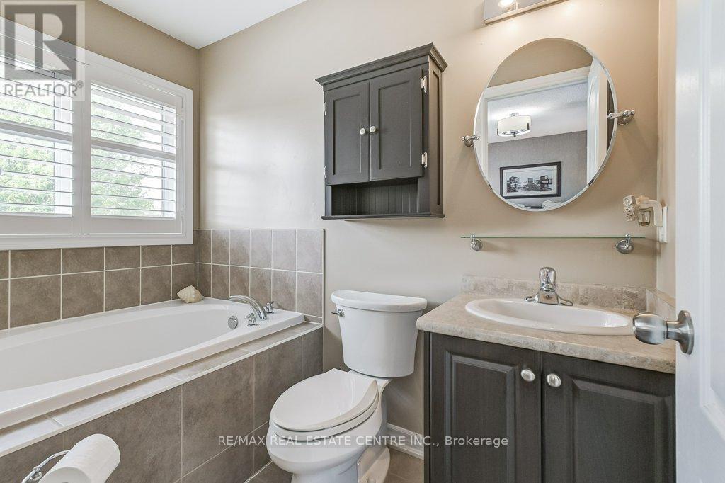 20 Benadir Avenue, Caledon, Ontario  L7C 3M8 - Photo 30 - W12209870