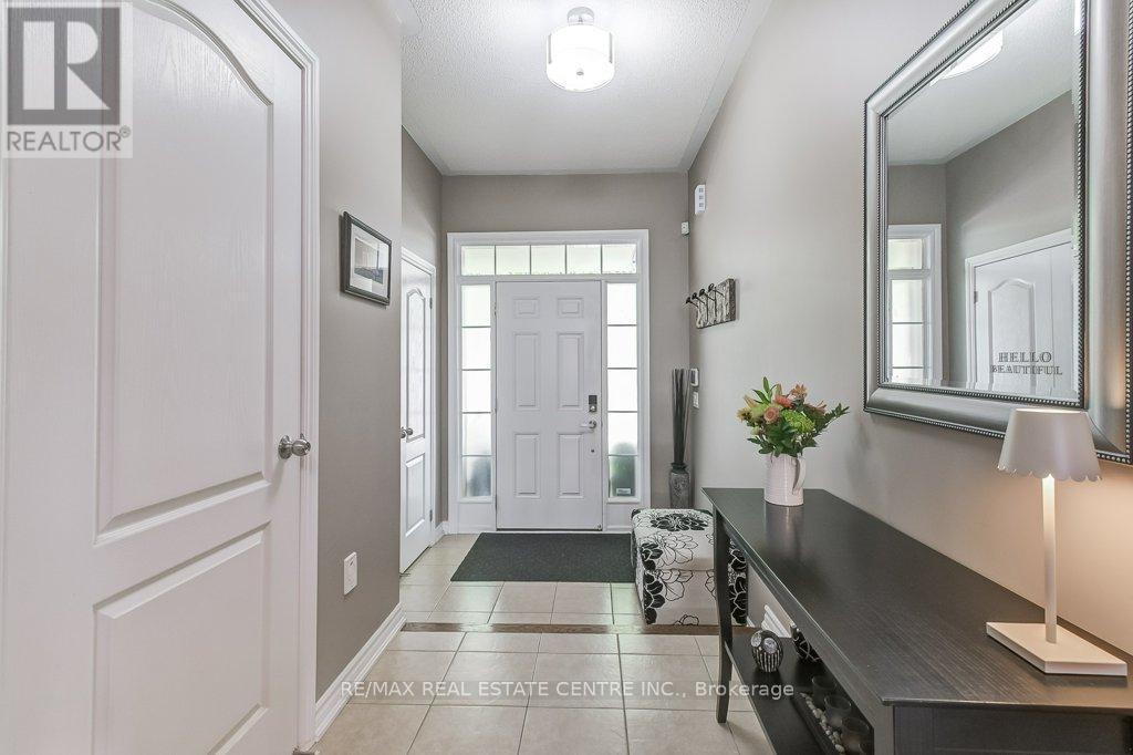 20 Benadir Avenue, Caledon, Ontario  L7C 3M8 - Photo 7 - W12209870