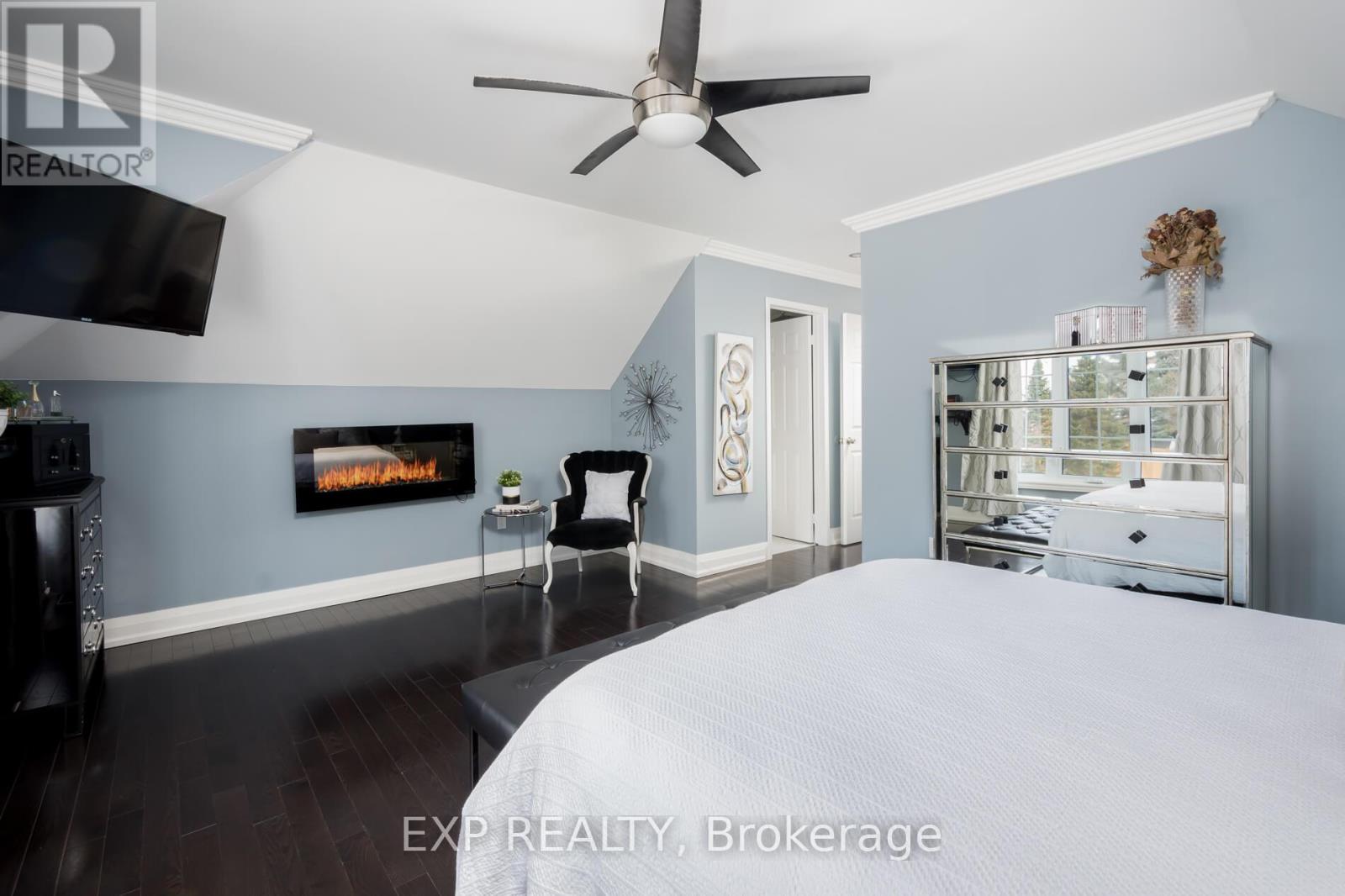 2906 Peacock Drive, Mississauga (Central Erin Mills), Ontario  L5M 5S2 - Photo 24 - W12209873