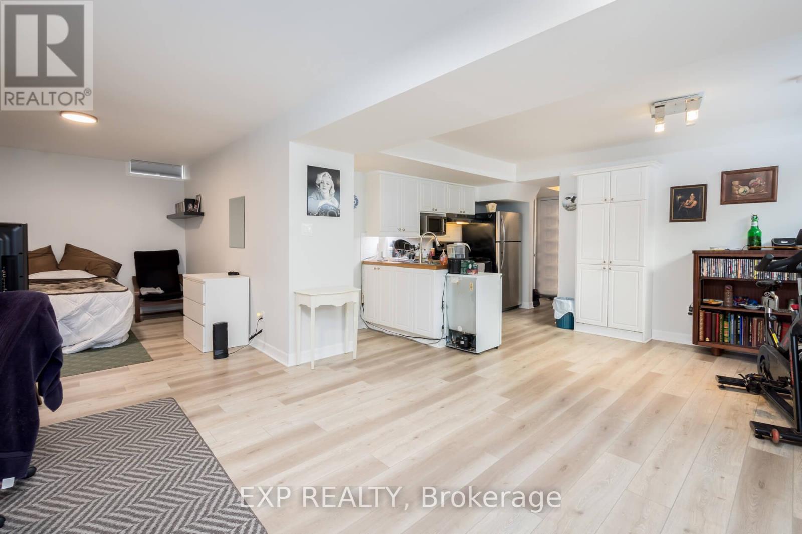 2906 Peacock Drive, Mississauga (Central Erin Mills), Ontario  L5M 5S2 - Photo 37 - W12209873