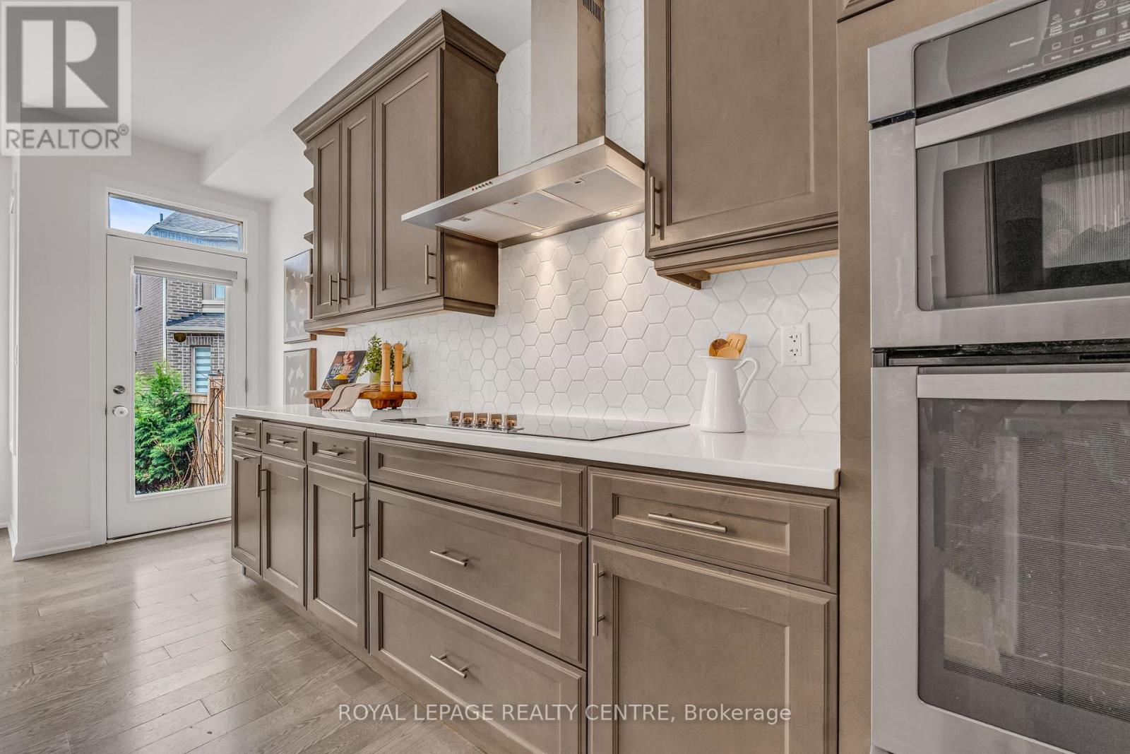 152 Wheat Boom Drive, Oakville (Go Glenorchy), Ontario  L6H 0M8 - Photo 15 - W12209883