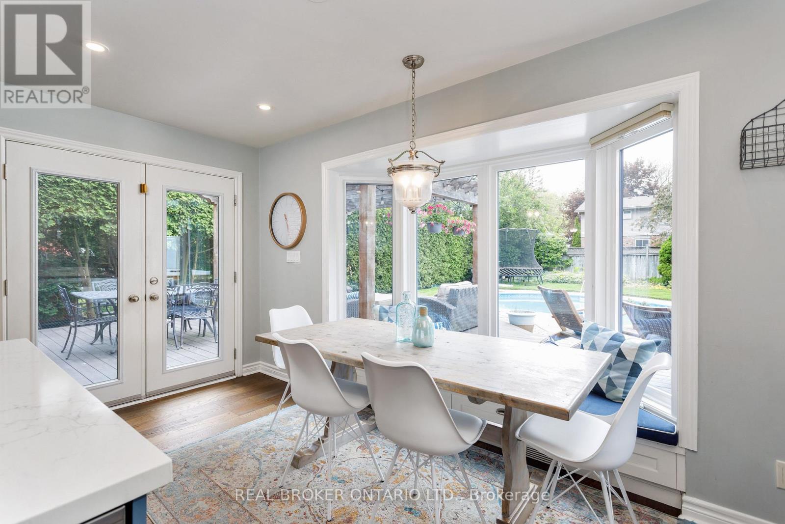 4499 Tremineer Avenue, Burlington (Shoreacres), Ontario  L7L 1H8 - Photo 10 - W12209887