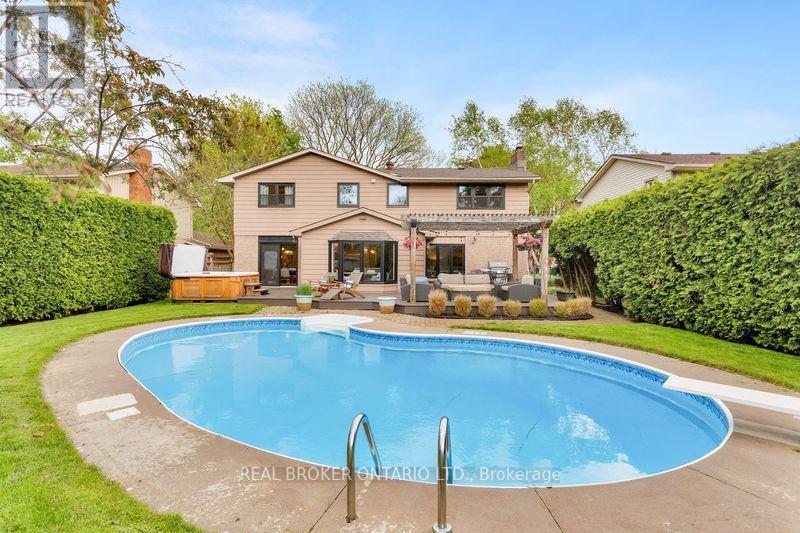 4499 Tremineer Avenue, Burlington (Shoreacres), Ontario  L7L 1H8 - Photo 42 - W12209887