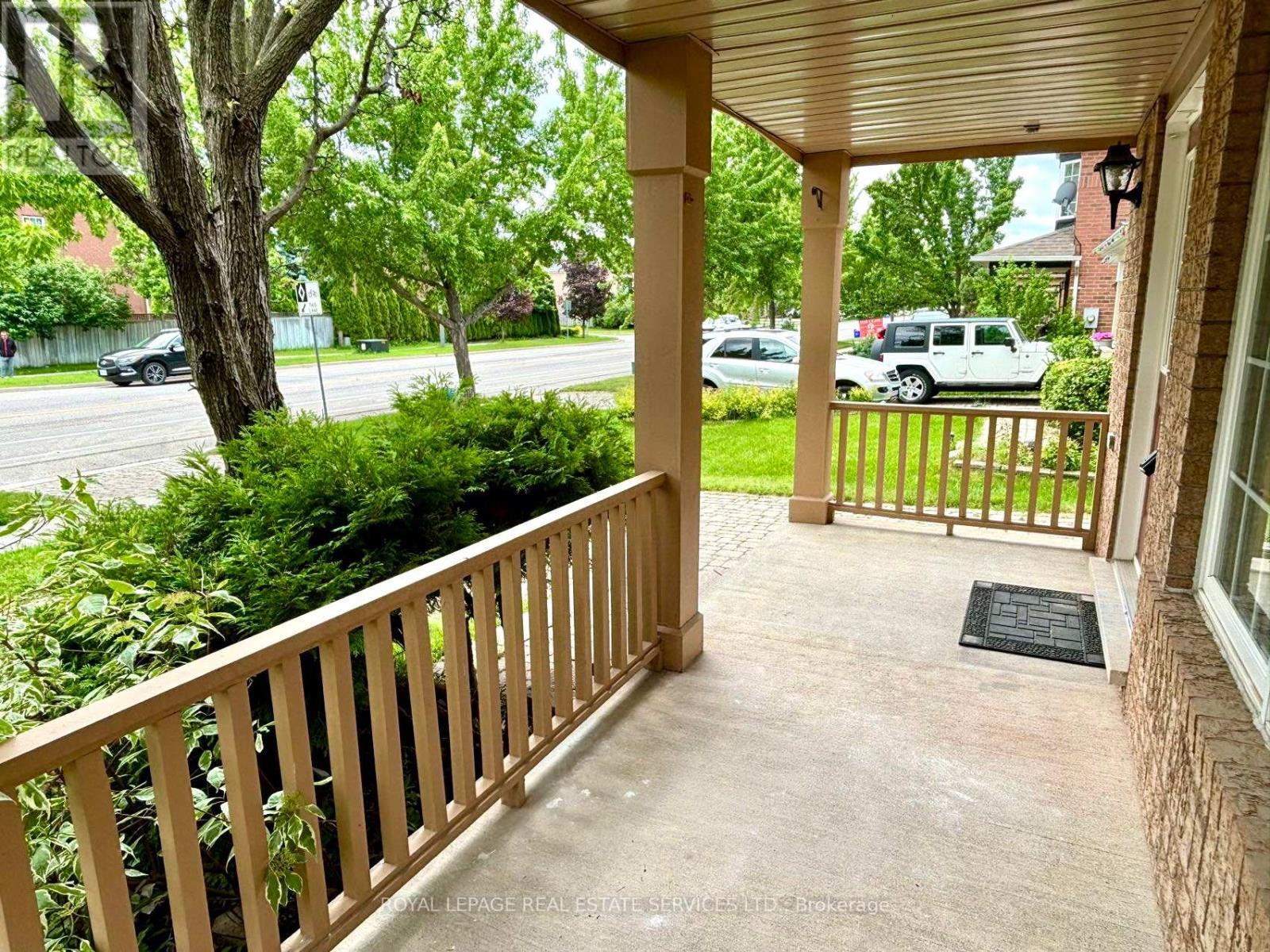 2399 Westoak Trails Boulevard, Oakville, Ontario  L6M 3X6 - Photo 4 - W12207171