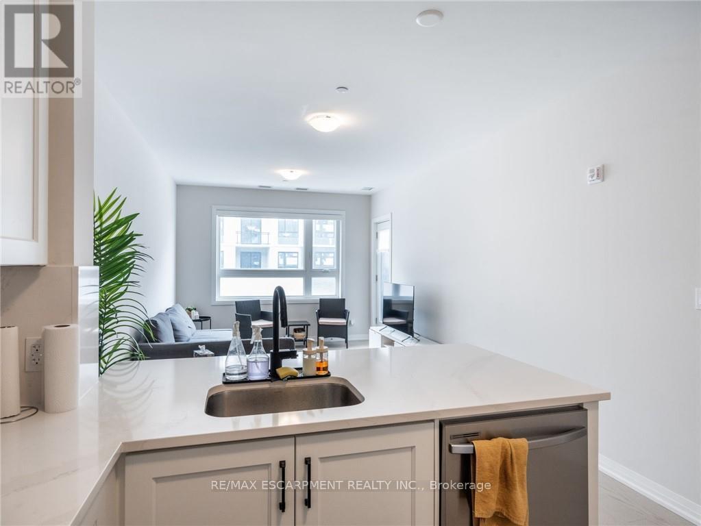 212 - 3265 Carding Mill Trail, Oakville, Ontario  L6M 5P7 - Photo 11 - W12209917
