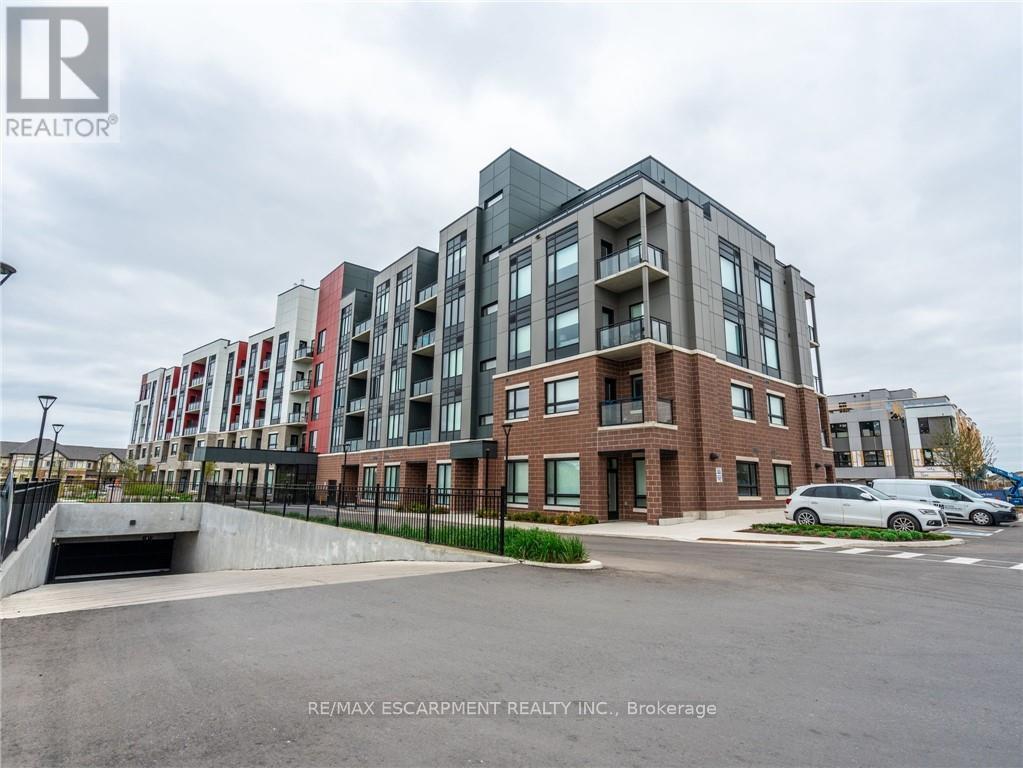212 - 3265 Carding Mill Trail, Oakville, Ontario  L6M 5P7 - Photo 2 - W12209917