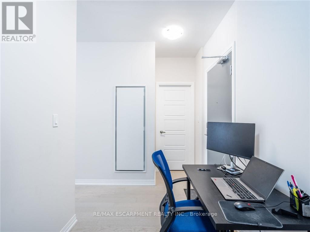 212 - 3265 Carding Mill Trail, Oakville, Ontario  L6M 5P7 - Photo 25 - W12209917