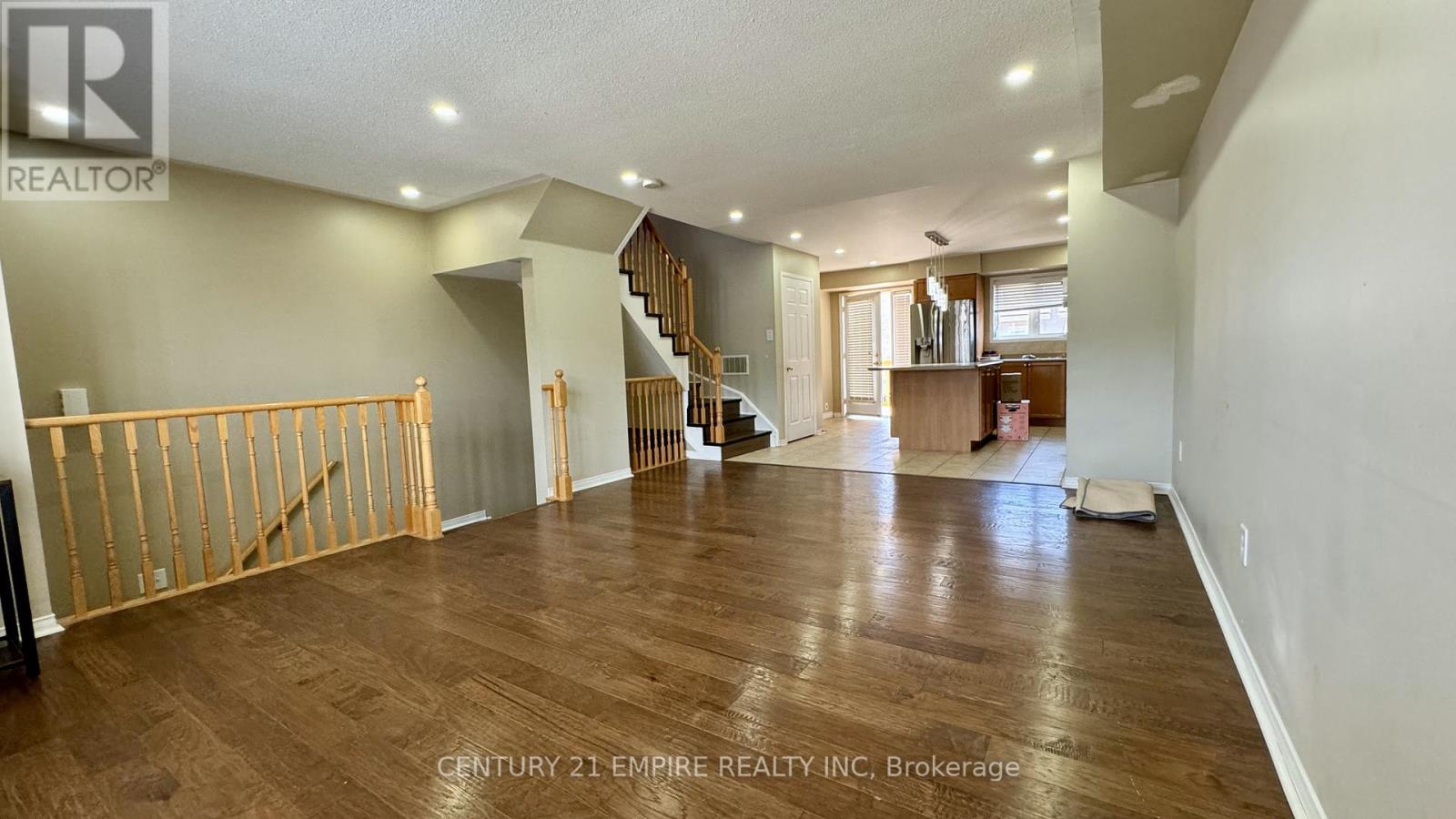61 - 3056 Eglinton Avenue W, Mississauga, Ontario  L5M 8E4 - Photo 2 - W12209921