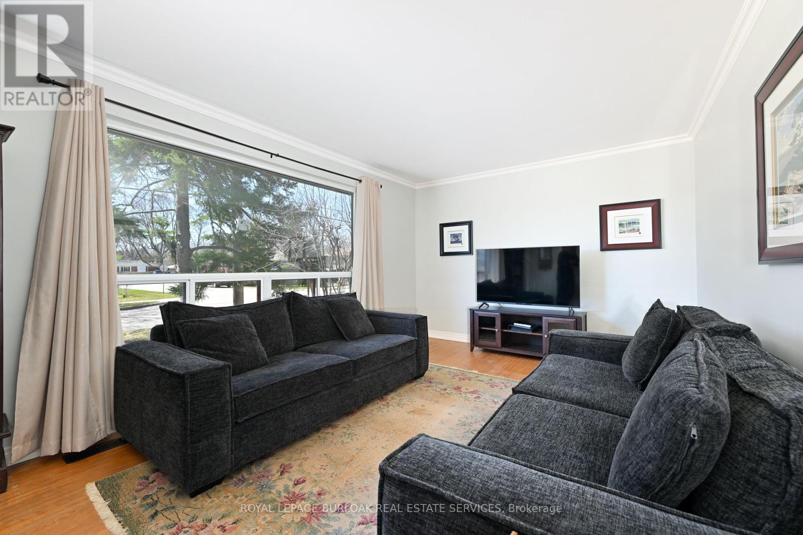 419 Hampton Heath Road, Burlington (Appleby), Ontario  L7L 4R3 - Photo 13 - W12209924