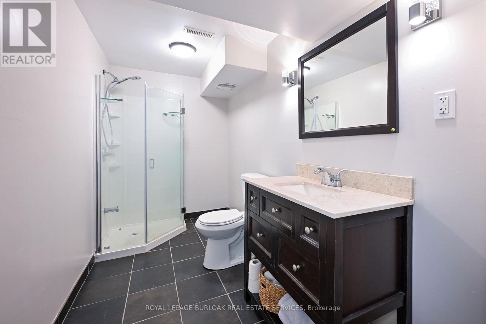 419 Hampton Heath Road, Burlington (Appleby), Ontario  L7L 4R3 - Photo 24 - W12209924