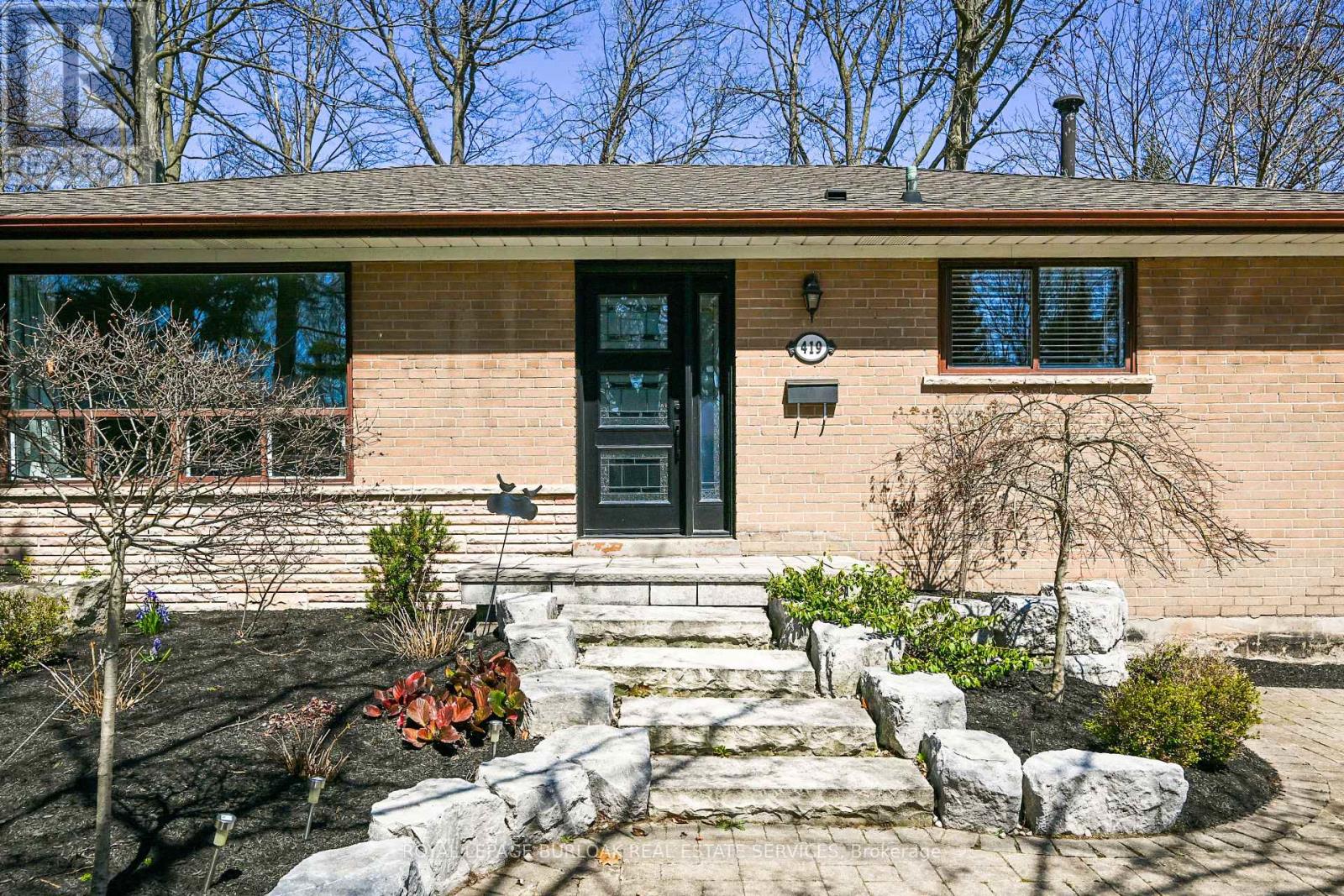 419 Hampton Heath Road, Burlington (Appleby), Ontario  L7L 4R3 - Photo 6 - W12209924