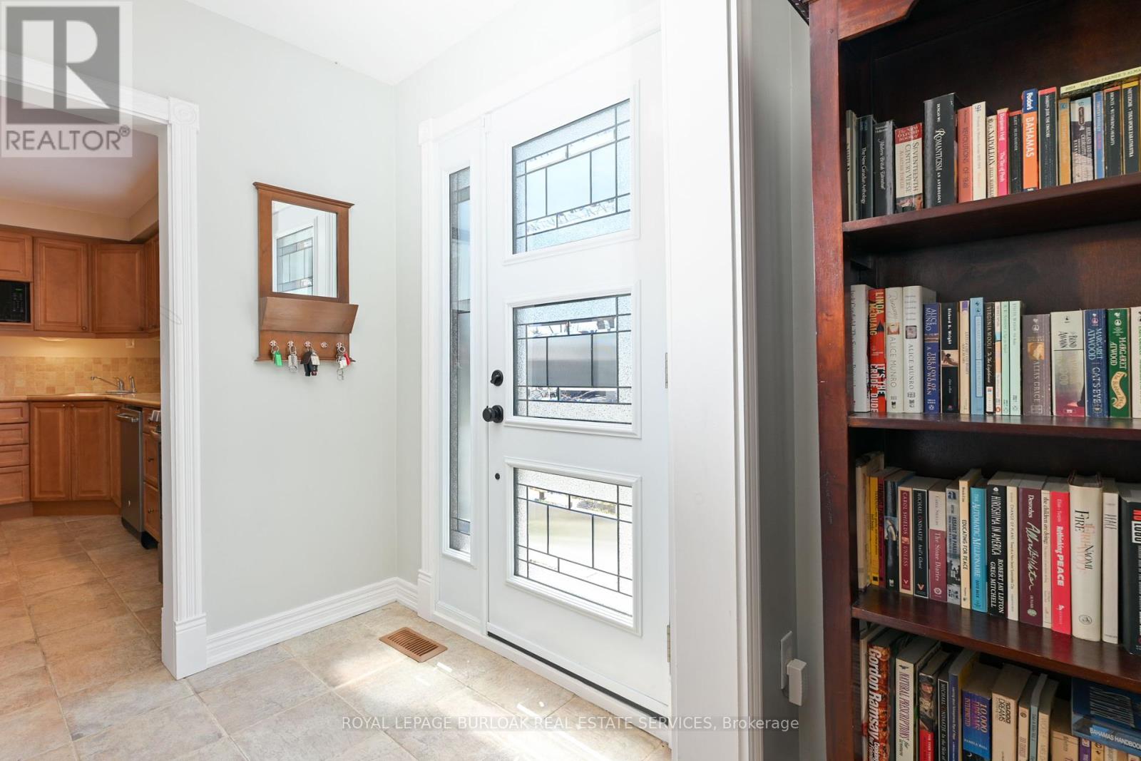 419 Hampton Heath Road, Burlington (Appleby), Ontario  L7L 4R3 - Photo 7 - W12209924