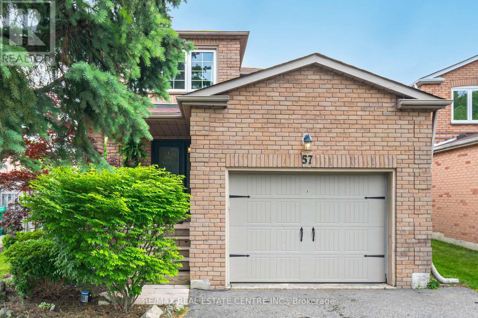 57 Faywood Drive, Brampton (Fletcher's West), Ontario  L6Y 4M1 - Photo 4 - W12209929