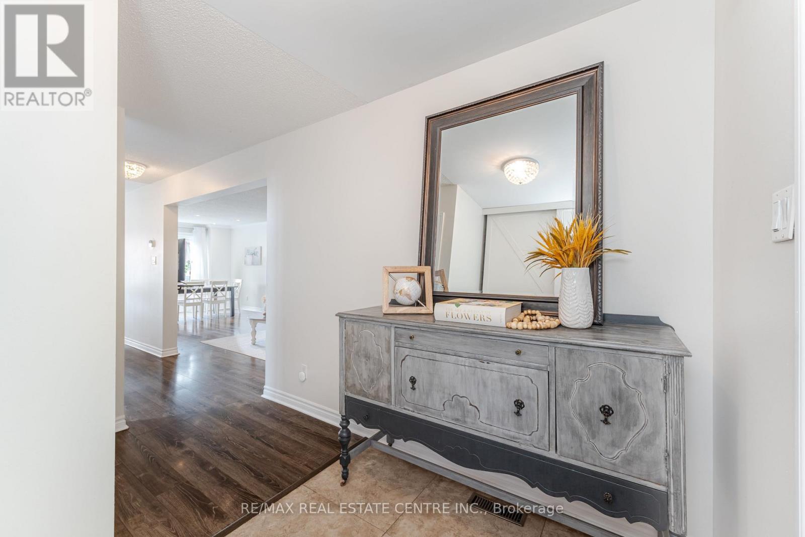 57 Faywood Drive, Brampton (Fletcher's West), Ontario  L6Y 4M1 - Photo 8 - W12209929