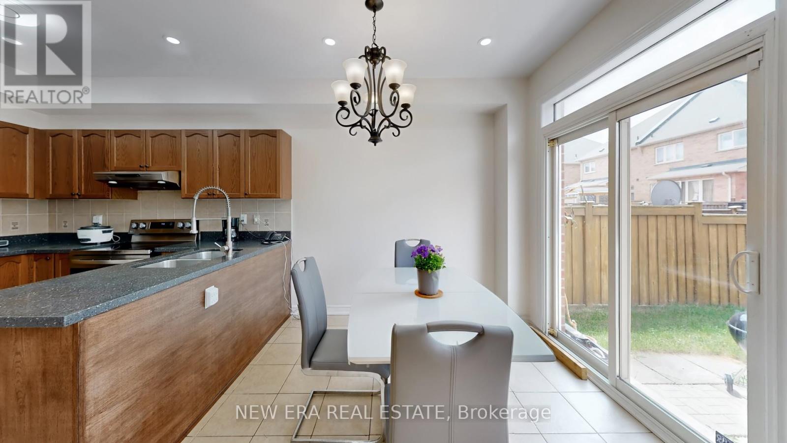 26 Openbay Gardens, Brampton (Sandringham-Wellington), Ontario  L6R 0V4 - Photo 17 - W12209932