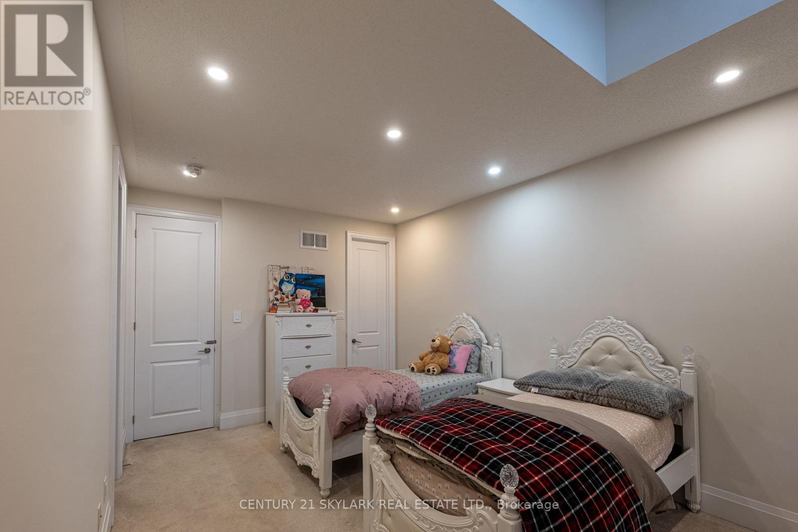 8 Natural Terrace, Brampton (Credit Valley), Ontario  L6Y 6A5 - Photo 33 - W12209755
