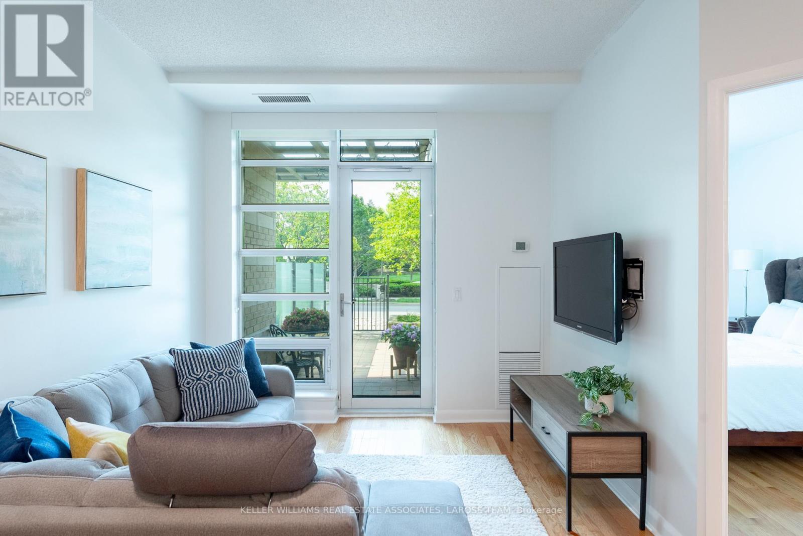 102 - 225 Sherway Gardens Road, Toronto (Islington-City Centre West), Ontario  M9C 0A3 - Photo 13 - W12209965