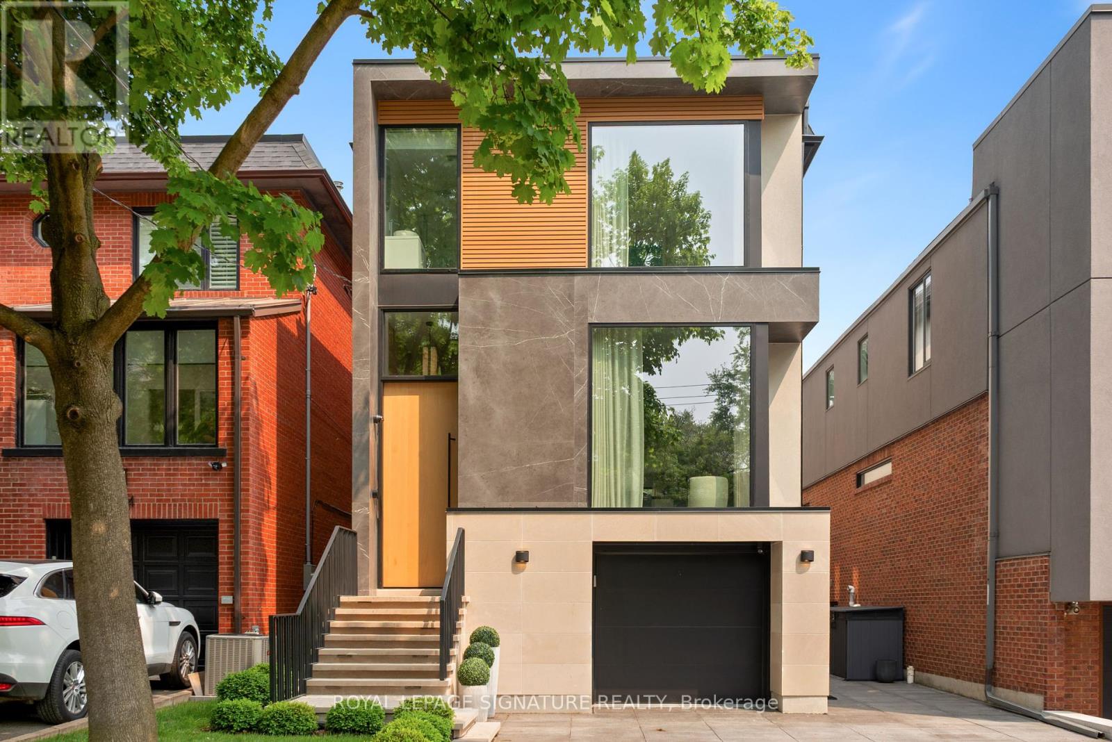 126 SHERWOOD AVENUE, Toronto, Ontario