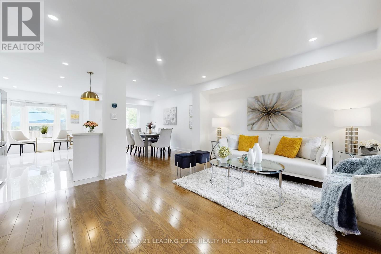 27 Moorehouse Drive, Toronto (Milliken), Ontario  M1V 2E2 - Photo 3 - E12209621