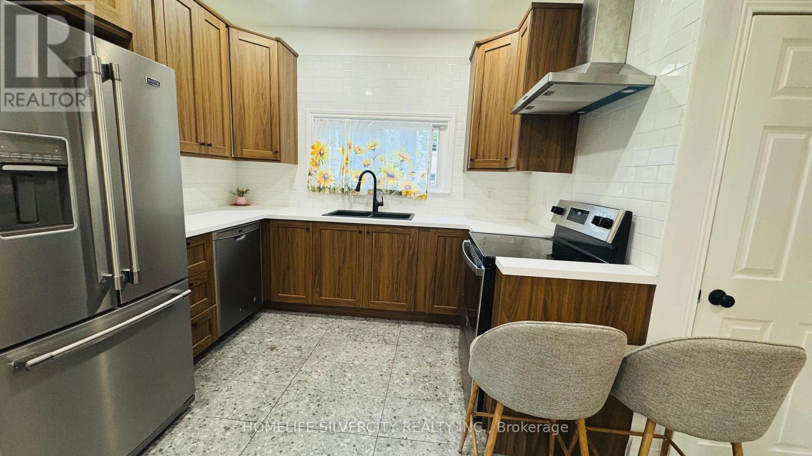 388 Gladstone Avenue, Windsor, Ontario  N9A 2P7 - Photo 15 - X12209854