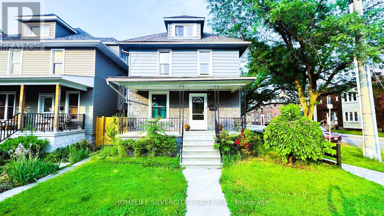388 Gladstone Avenue, Windsor, Ontario  N9A 2P7 - Photo 2 - X12209854