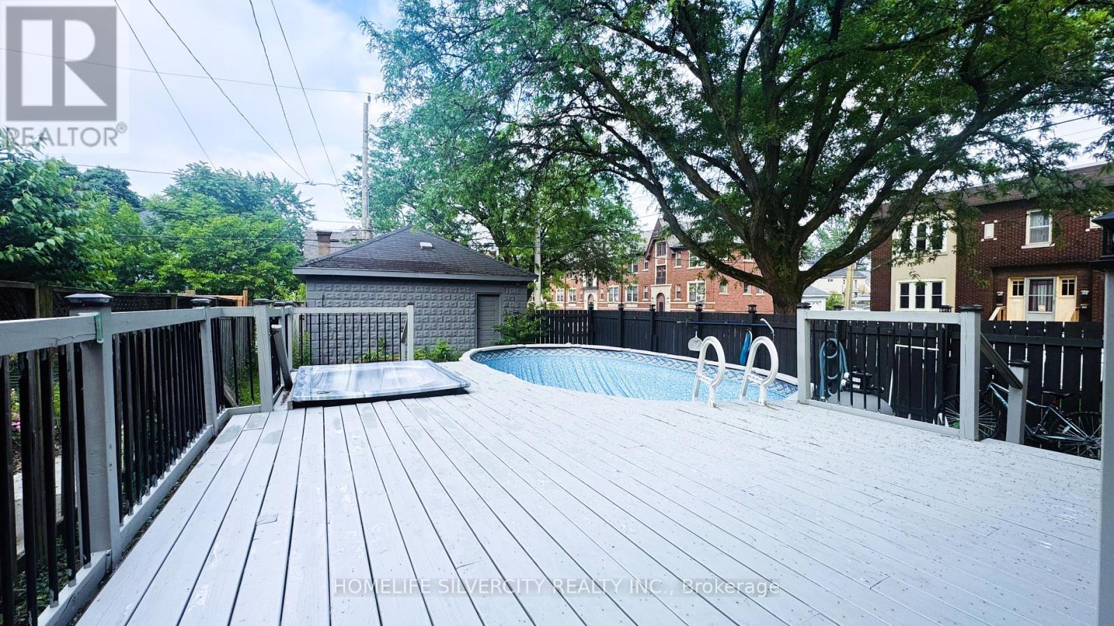 388 Gladstone Avenue, Windsor, Ontario  N9A 2P7 - Photo 5 - X12209854