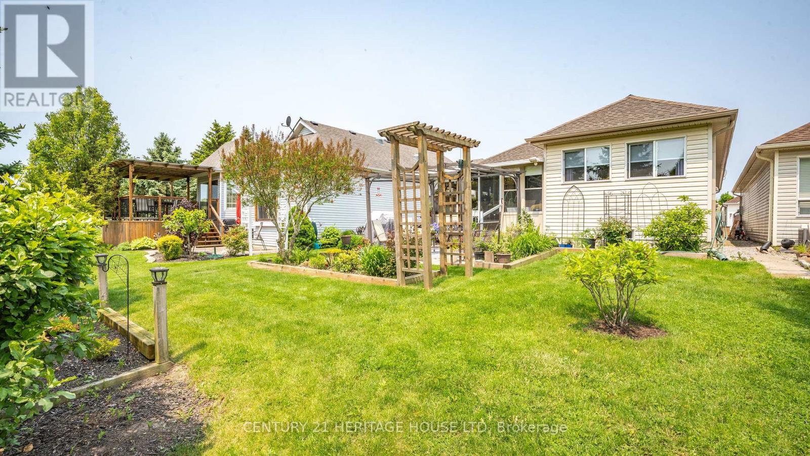 21 Long Point Boulevard, Haldimand, Ontario  N0E 1M0 - Photo 28 - X12209900
