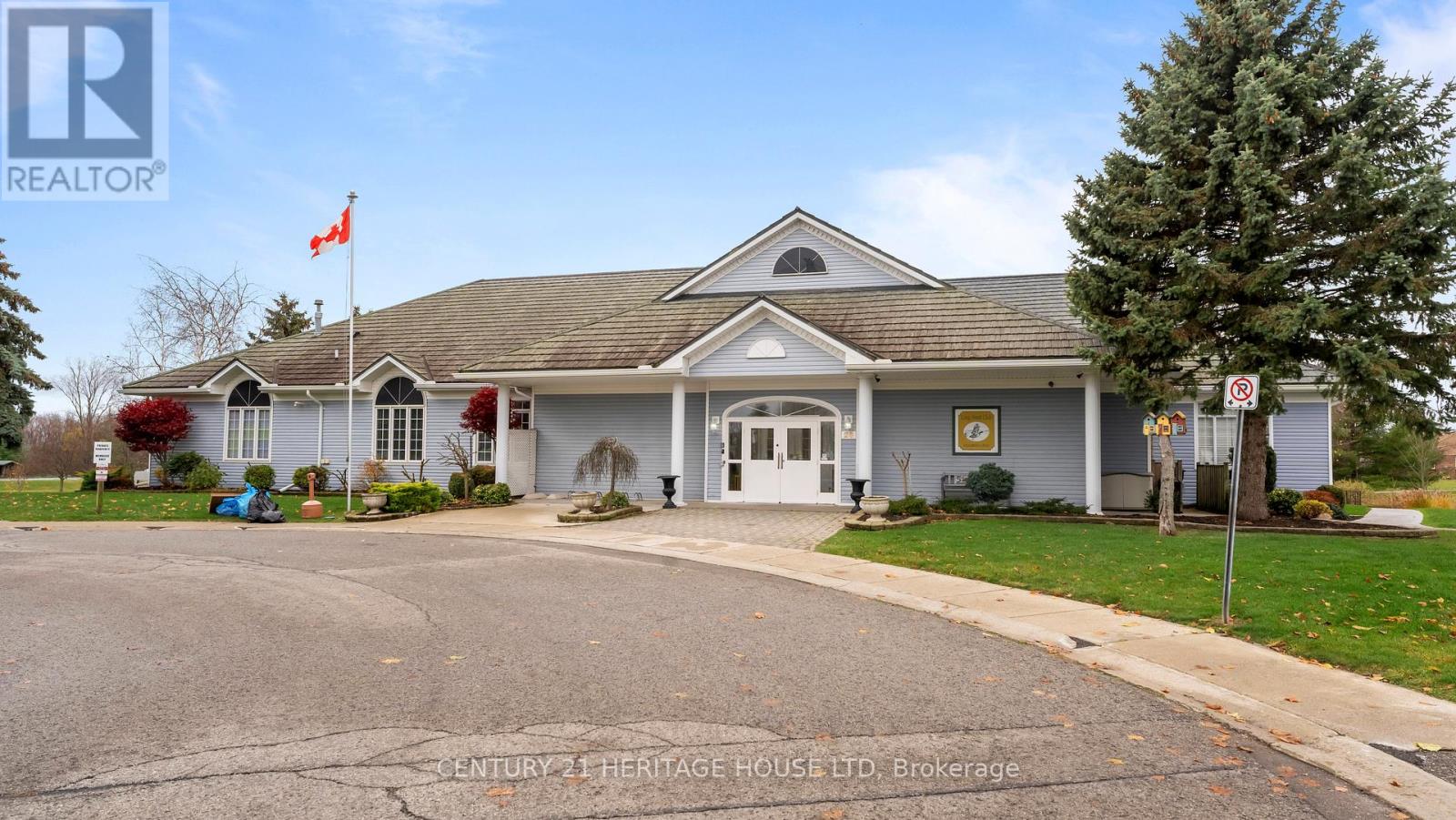 21 Long Point Boulevard, Haldimand, Ontario  N0E 1M0 - Photo 33 - X12209900