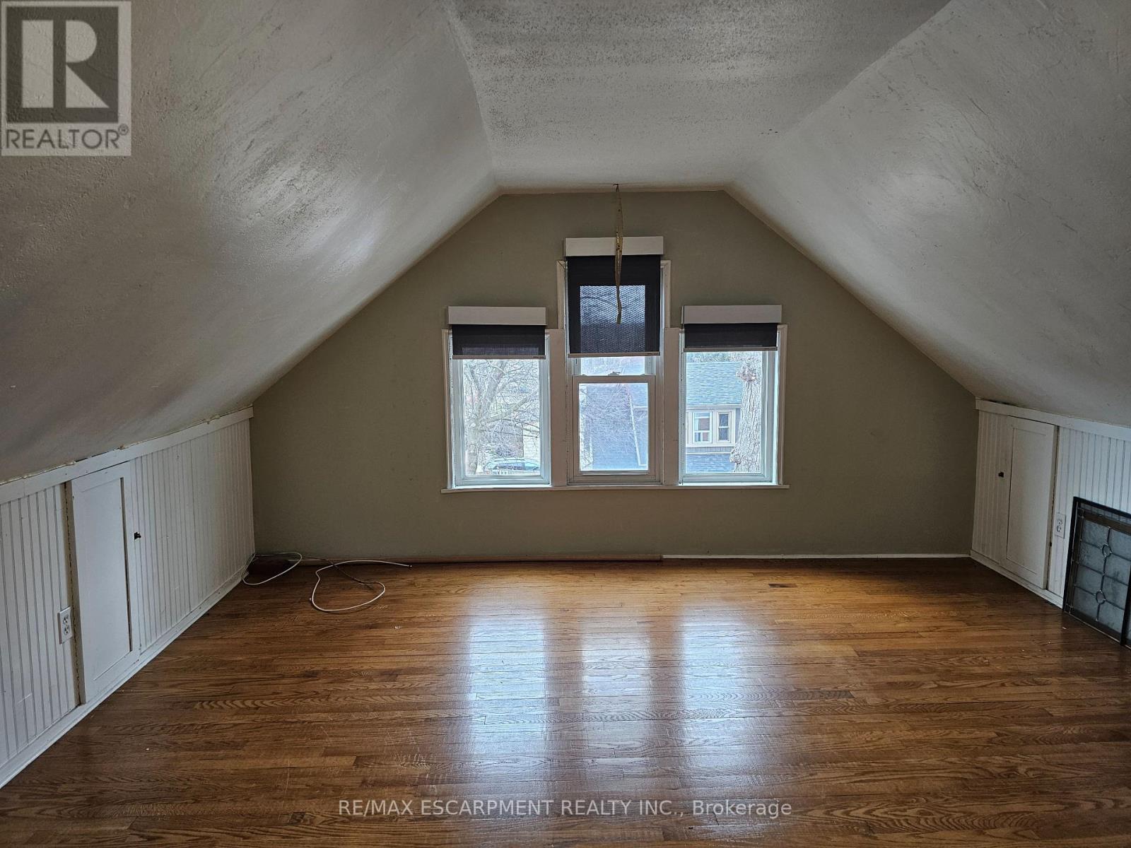 63 New Street, Hamilton (Strathcona), Ontario  L8P 4J7 - Photo 14 - X12209912