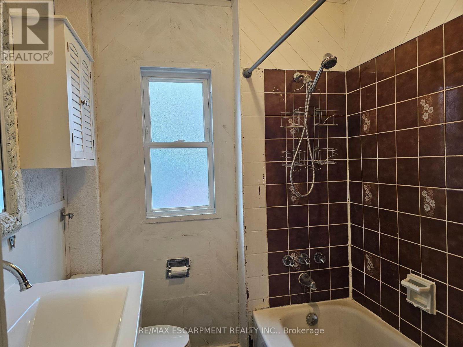 63 New Street, Hamilton (Strathcona), Ontario  L8P 4J7 - Photo 16 - X12209912