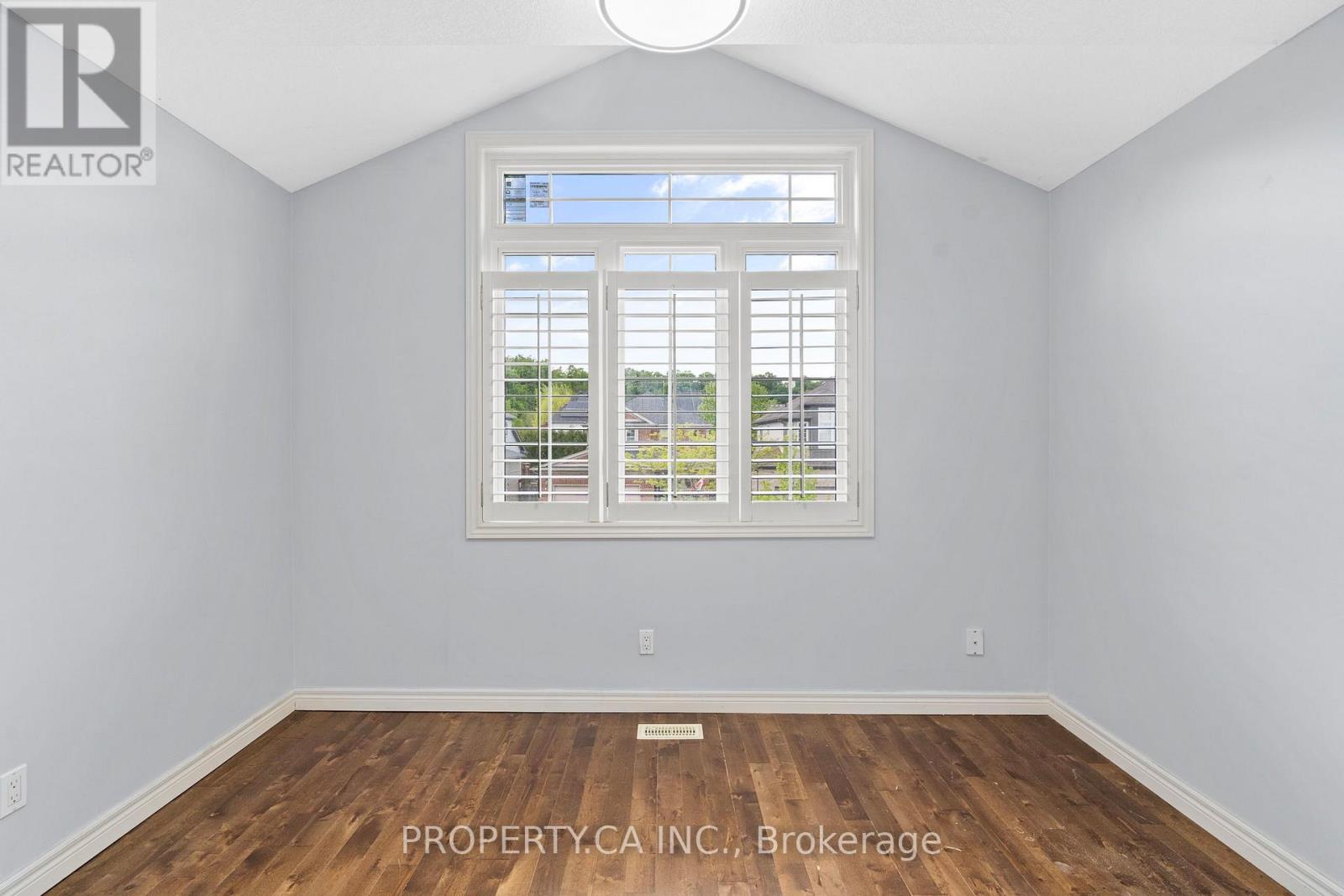 753 Klosters Drive, Waterloo, Ontario  N2V 2V5 - Photo 19 - X12209933