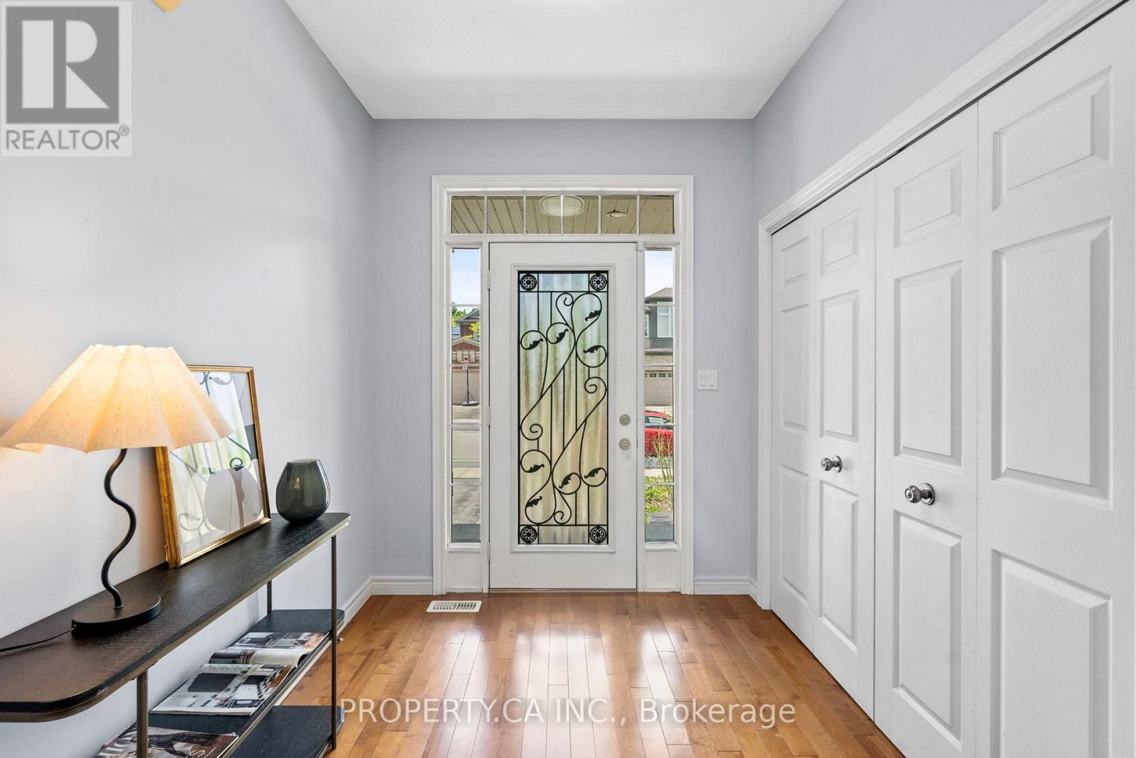 753 Klosters Drive, Waterloo, Ontario  N2V 2V5 - Photo 2 - X12209933