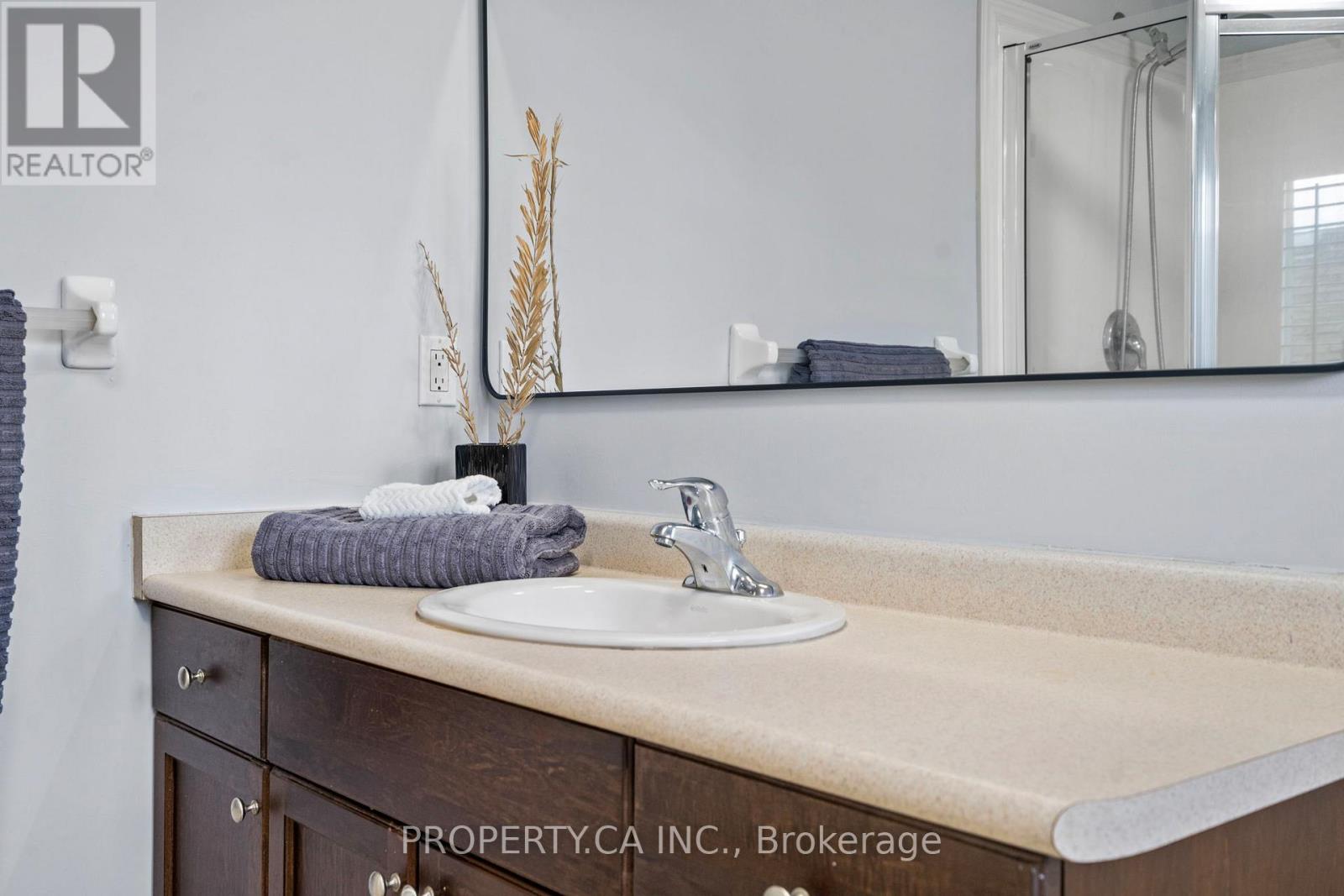 753 Klosters Drive, Waterloo, Ontario  N2V 2V5 - Photo 32 - X12209933